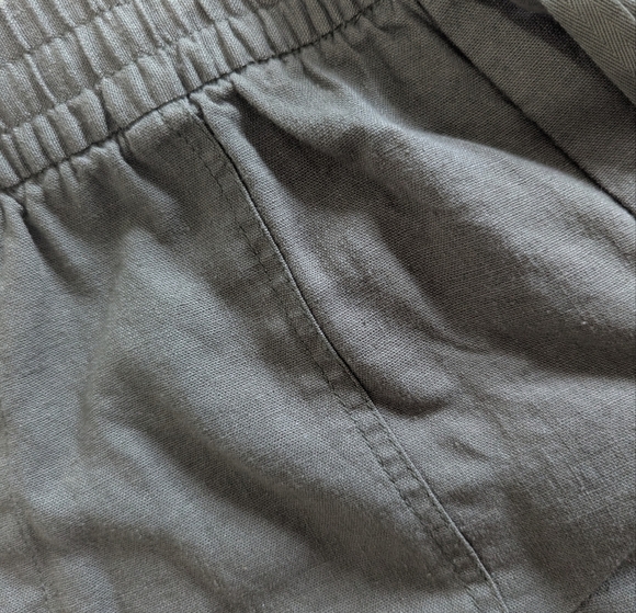 GAP Women's Pull On Utility Shorts small NWT - Picture 6 of 6